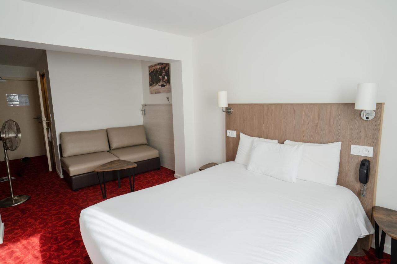 Brit Hotel Essentiel Cholet Esterno foto