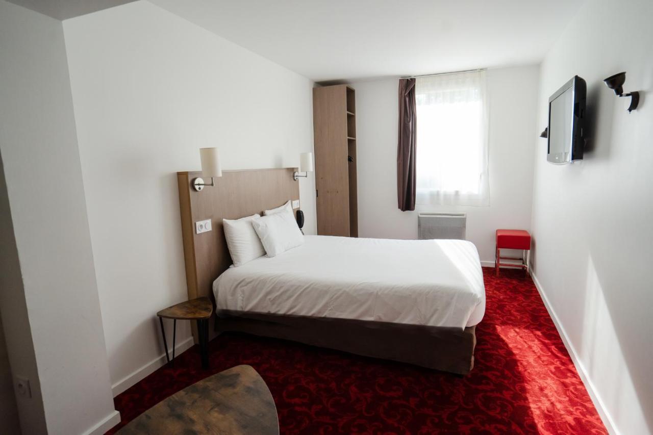 Brit Hotel Essentiel Cholet Esterno foto