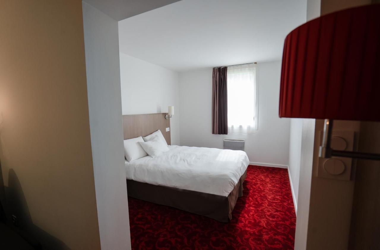 Brit Hotel Essentiel Cholet Esterno foto