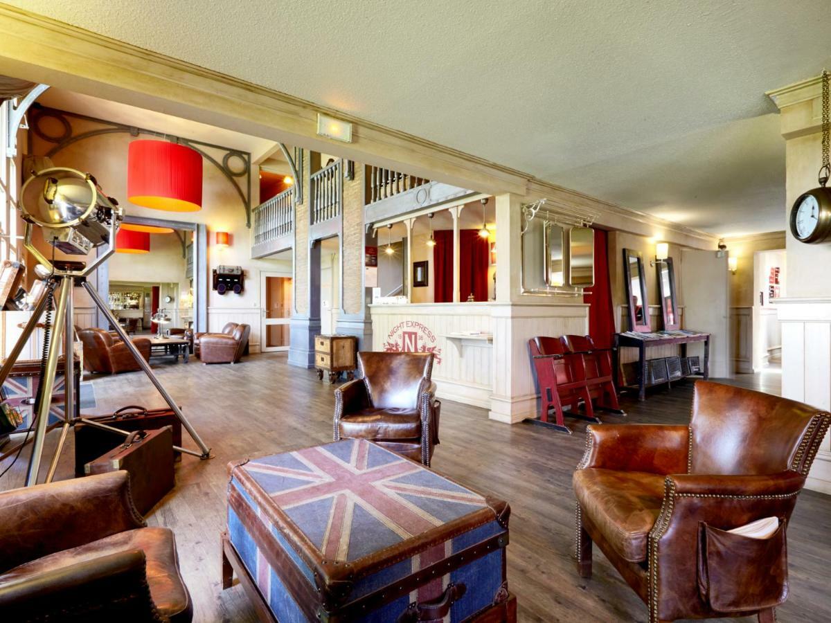 Brit Hotel Essentiel Cholet Esterno foto
